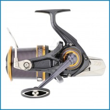 Carreto Daiwa Emblem Surf 23 45 SCW QD (NOVIDADE DAIWA 2024)